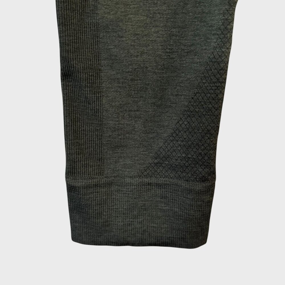 Lululemon Seamlessly Street Crop Capri Legging Green Women's 2 Athletic Yoga Gym - Picture 9 of 10